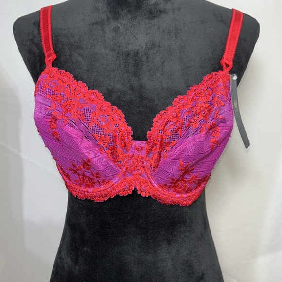 Wacoal Embrace Red & Purple Lace Underwire Bra Size 38C - Picture 1 of 9